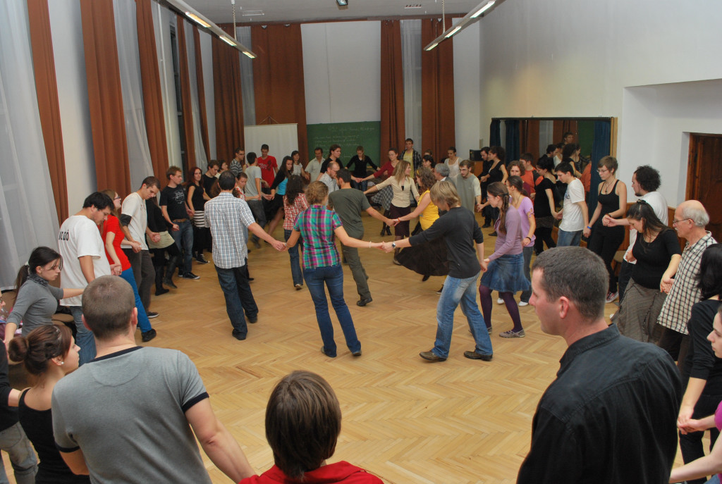 Circle dancing