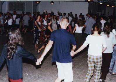 Körtánc sok körben